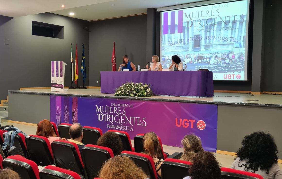 Cristina en la Escuela de Mujeres Dirigentes en Mérida